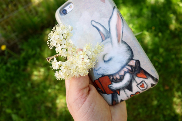 iPhone cover "Unlucky at cards, lucky in love" (Hare)