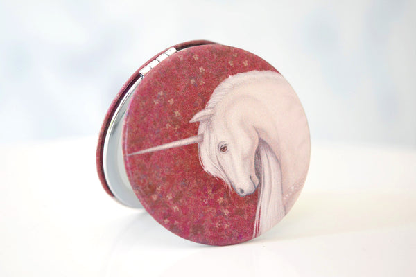 Pocket mirror "Don’t ask questions about fairy tales" (Unicorn)