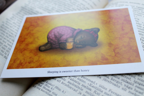 Postcard "Sleeping is sweeter than honey" (Bear)