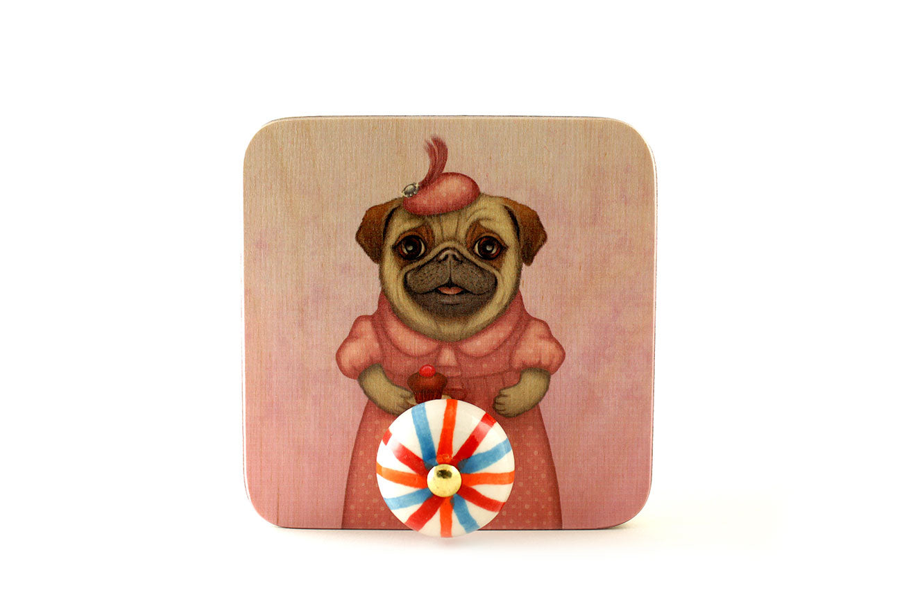 Wall hanger "A full stomach makes a happy heart" (Pug)
